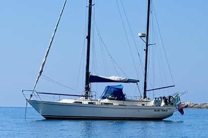 Charter Sailboat Camper & Nicholson C&N 39 Fiumicino