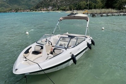 Location Bateau à moteur GLASTRON MX 185 Annecy