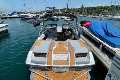 Location Bateau à moteur nautique super air nautique Genève