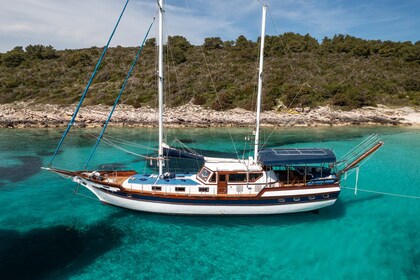 Rental Gulet Custom made Gulet Marina Nava