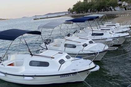 Hire Boat without licence  Mlaka sport Adria 500 Vodice