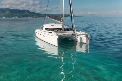 Charter Catamaran Bavaria Nautech 441 Villeneuve-Loubet