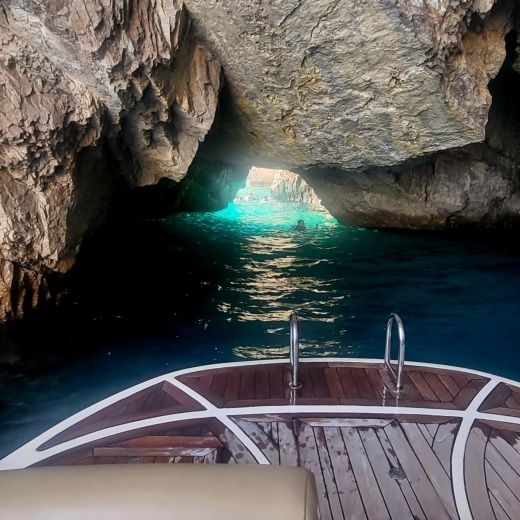 Sorrento Motorboat Mano Marine GS 37 alt tag text