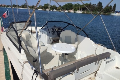 Rental Motorboat Jeanneau cap camarat 5,5 BR Le Grau d'Agde