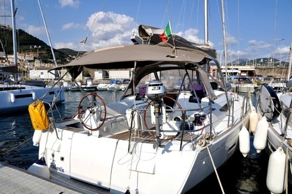 Miete Segelboot BENETEAU SUN ODYSSEY 439 Salerno