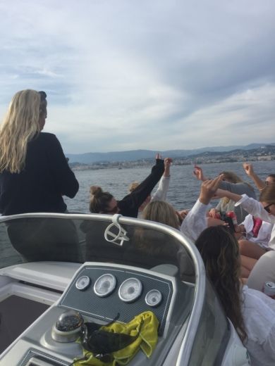 Cannes Motorboat Beneteau Flyer 6.6 alt tag text