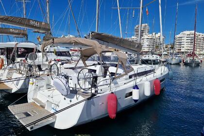 Rental Sailboat Jeanneau Sun Odyssey 440 - 4 cab. Sant Antoni de Portmany