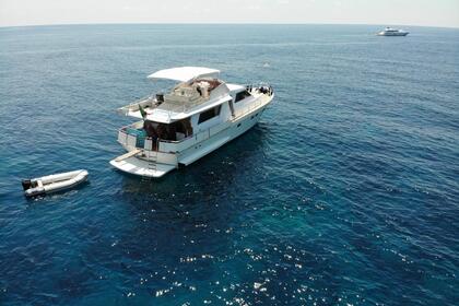 Hire Motor yacht Cantieri navali Liguri Ghibli 20 Naples