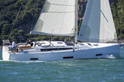 Rental Sailboat Dufour Dufour 430 Cugnana Verde