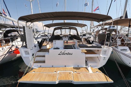 Hire Sailboat Dufour Dufour 470 Marina Hramina