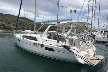 Hire Sailboat BENETEAU OCEANIS 41.1 Furnari