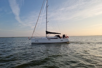Charter Sailboat Jeanneau Sun Odyssey 389 Makkum