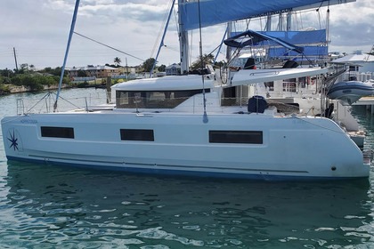 Rental Catamaran Lagoon-Bénéteau Lagoon 46 - 4 + 2 cab. Marsh Harbour