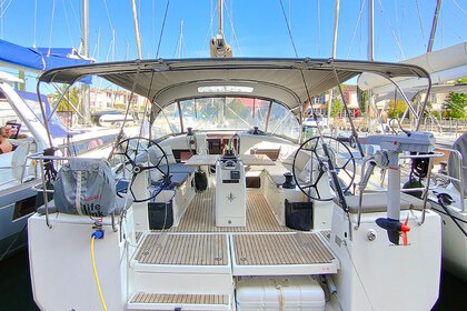 Location Voilier  Sun Odyssey 440 Grimaud