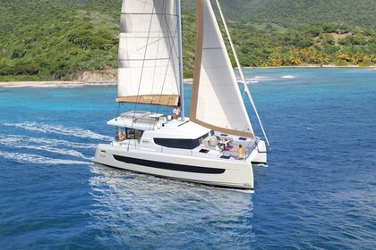 Charter Catamaran Catana Group Bali 4.4 - 4 + 1 cab. Alimos