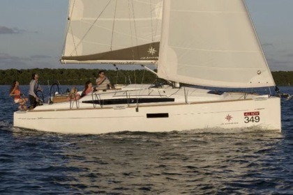Чартер Парусная яхта Jeanneau Sun Odyssey 349 Дения