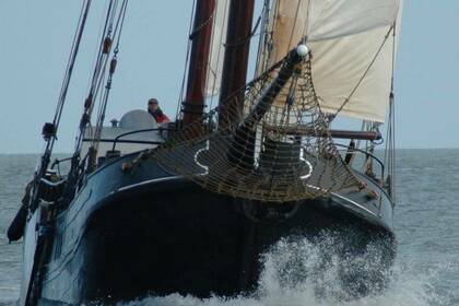 Verhuur Zeiljacht Custom Tjalk Aagtje Harlingen