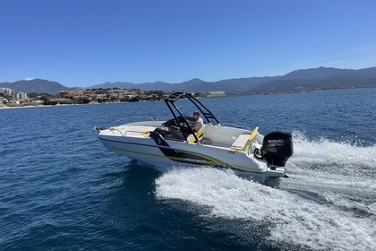 Charter Motorboat Beneteau Flyers 650 open Ajaccio