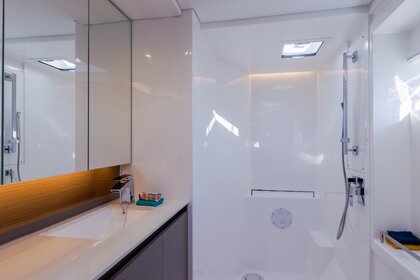 Hire Catamaran  Moorings 5000 Marina