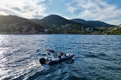 Ενοικίαση Φουσκωτό mostro offshore 6.80 Γλυφάδα