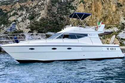 Rental Motorboat Azimut Azimut AZ 37 Fly Taormina