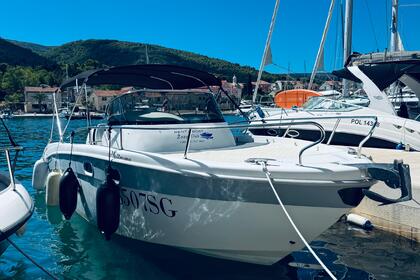 Charter Motorboat Saver 750WA Stari Grad