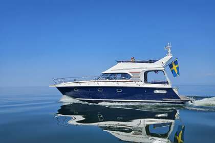 Hyra båt Motorbåt Nord West 390 Flybridge Stockholm Archipelago