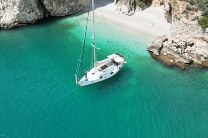 Rental Sailboat JEANNEAU SUN DANCE 36 Nafplion