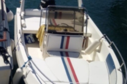 Charter Motorboat Salpa 6.20 Forio