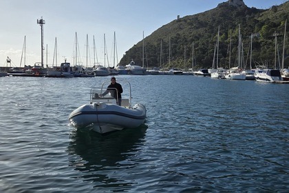 Noleggio Barca a motore Zodiac Medellin Cagliari