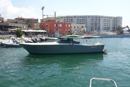 Rental Motorboat Cantieri Navali Soriente 13 mt Salerno