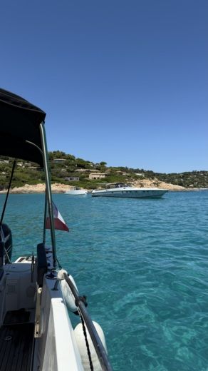 Sainte-Maxime Motorboat JEANNEAU Cap Camarat 7,5 WA alt tag text