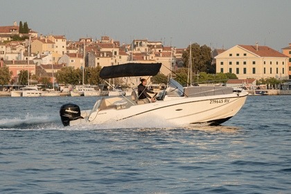 Noleggio Barca a motore Quicksilver Quicksilver 755 Activ Cruiser Rovigno