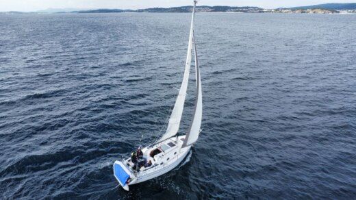 Riveira Sailboat Bavaria 300 alt tag text