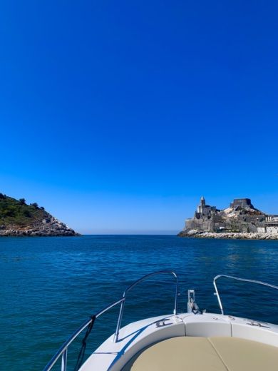 Специя Motorboat Sessa Marine Key Largo 24 alt tag text