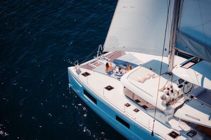 Charter Catamaran Lagoon 46 - ICONIC Naples