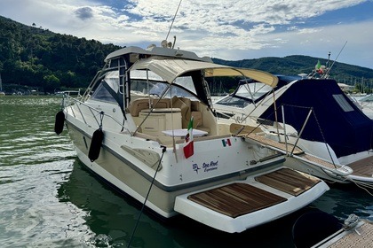 Hire Motorboat Cranchi Zaffiro 32 Ameglia