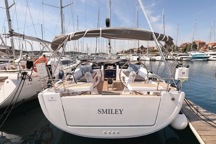 Hire Sailboat Hanse Yachts Hanse 388 Šibenik