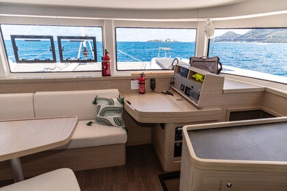 Чартер Катамаран  Lagoon 42  Маэ