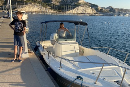 Miete Motorboot Kelt White Shark 225 Marseille