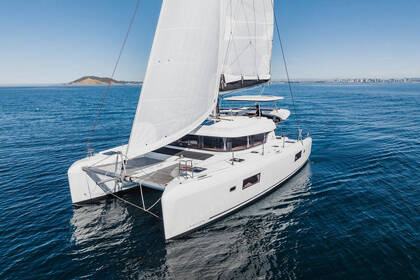 Charter Catamaran Lagoon Lagoon 42 Lefkada
