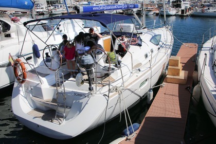 Hyra båt Segelbåt JEANNEAU Sun Odssey 39 DS Barcelona