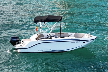 Hire Boat without licence  Quicksilver 475 aXess (NUEVO 2023) Sitges