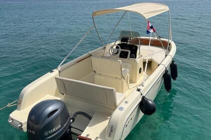 Miete Motorboot Invictus 190FX Biograd na Moru