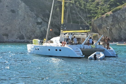 Rental Catamaran Lagoon Lagoon 470 Sesimbra