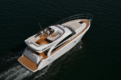Verhuur Motorboot Princess Princess 43 fly britge Chalkidiki