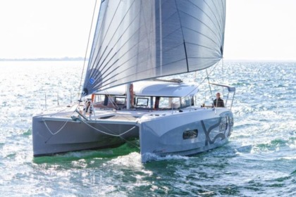 Verhuur Catamaran Beneteau Excess 11 Toulon