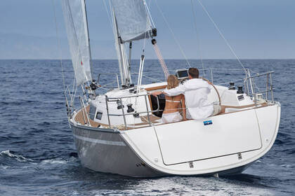 Rental Sailboat Bavaria Yachtbau Bavaria Cruiser 33 Primošten