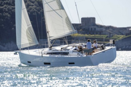 Rental Sailboat Dufour Dufour 430 Cugnana Verde