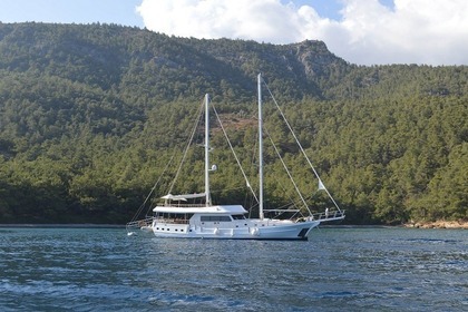 Czarter Gulet Luxury Gulet with Jacuzzi Bodrum Yacht Charter Bodrum